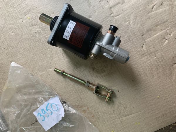Пневмогідропідсилювач зчеплення LT1055